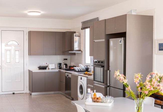 Villa in Ayia Napa - Ayia Thekla Seafront Villa Dagi Villa in Ayia Napa - Ayia Thekla Seafront Villa Dagi