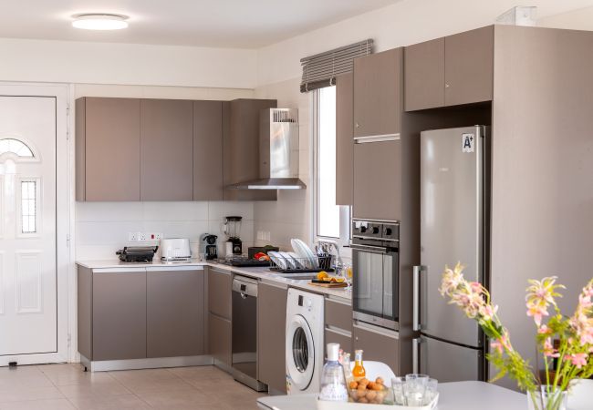 Villa in Ayia Napa - Ayia Thekla Seafront Villa Dagi Villa in Ayia Napa - Ayia Thekla Seafront Villa Dagi