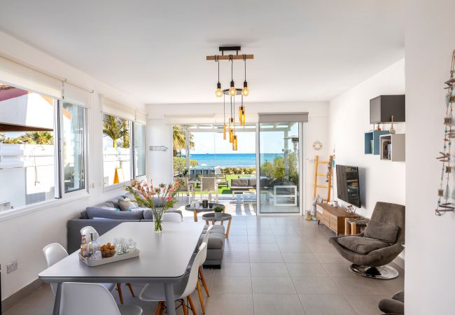 Villa in Ayia Napa - Ayia Thekla Seafront Villa Dagi Villa in Ayia Napa - Ayia Thekla Seafront Villa Dagi