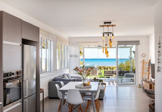 Villa in Ayia Napa - Ayia Thekla Seafront Villa Dagi Villa in Ayia Napa - Ayia Thekla Seafront Villa Dagi