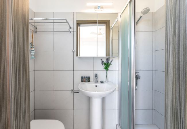 Villa in Ayia Napa - Ayia Thekla Seafront Villa Dagi Villa in Ayia Napa - Ayia Thekla Seafront Villa Dagi