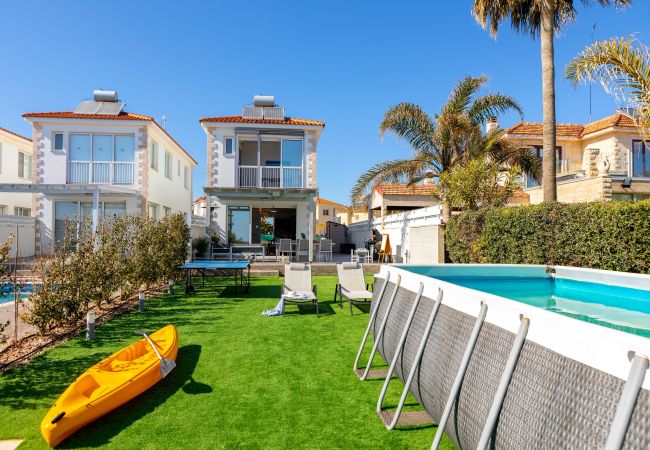 Villa in Ayia Napa - Ayia Thekla Seafront Villa Dagi Villa in Ayia Napa - Ayia Thekla Seafront Villa Dagi