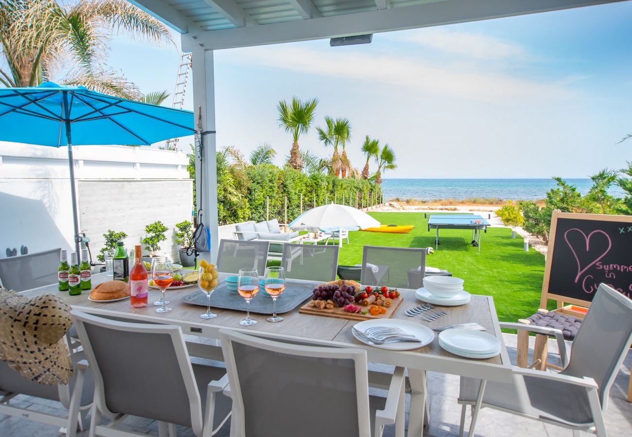Villa in Ayia Napa - Ayia Thekla Seafront Villa Dagi