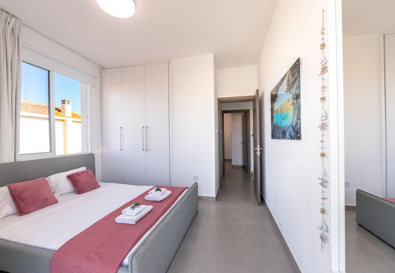 Villa in Ayia Napa - Ayia Thekla Seafront Villa Dagi