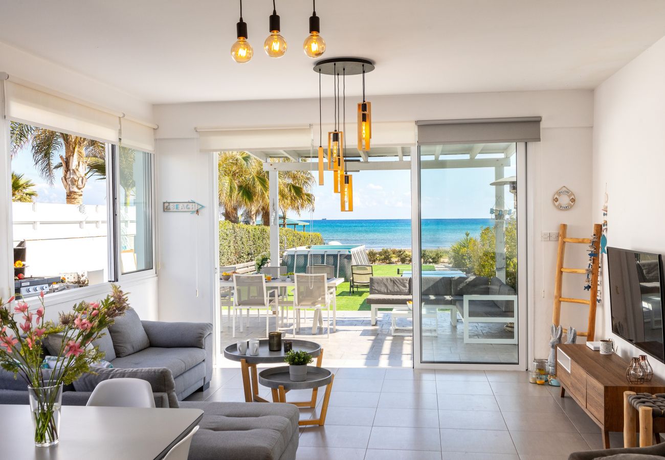 Villa in Ayia Napa - Ayia Thekla Seafront Villa Dagi