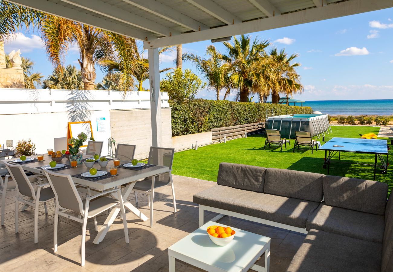Villa in Ayia Napa - Ayia Thekla Seafront Villa Dagi