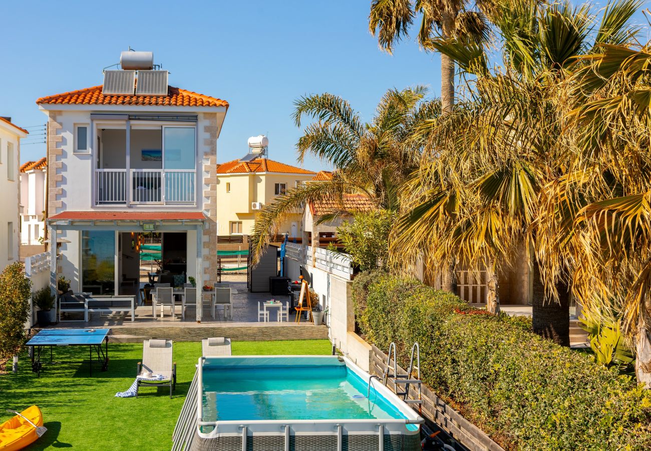 Villa in Ayia Napa - Ayia Thekla Seafront Villa Dagi