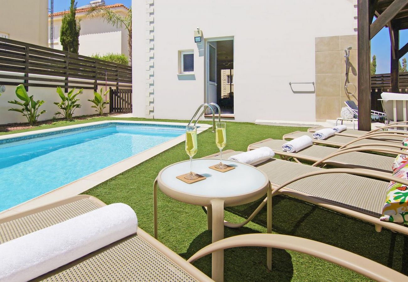 Villa in Protaras - Pernera Gardens Villa