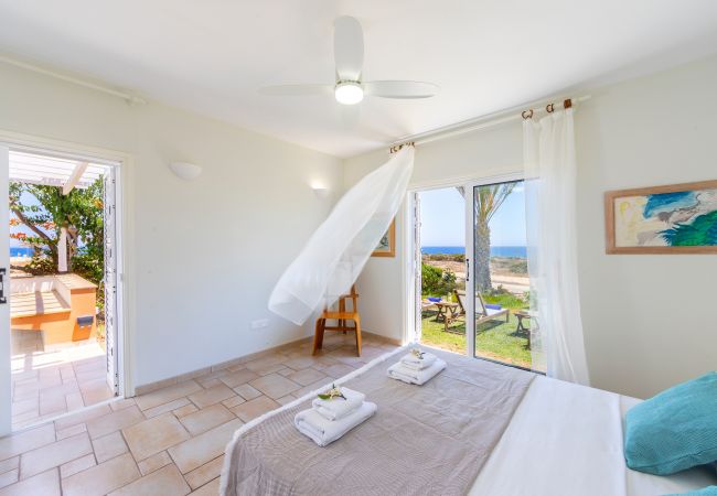 Villa in Protaras - Protaras Seafront Villa Violetta Villa in Protaras - Protaras Seafront Villa Violetta