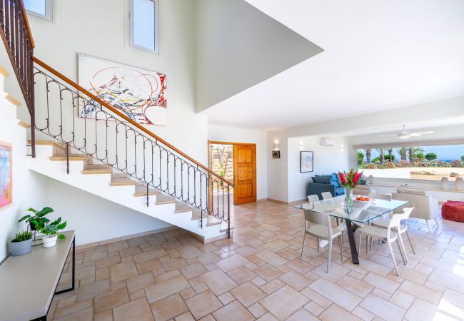 Villa in Protaras - Protaras Seafront Villa Violetta Villa in Protaras - Protaras Seafront Villa Violetta