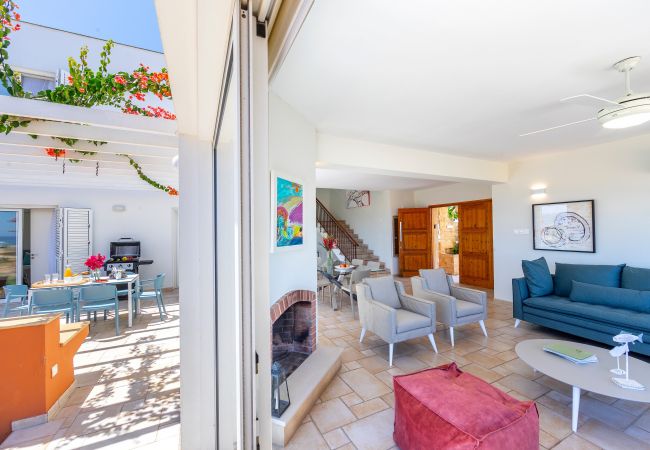 Villa in Protaras - Protaras Seafront Villa Violetta Villa in Protaras - Protaras Seafront Villa Violetta