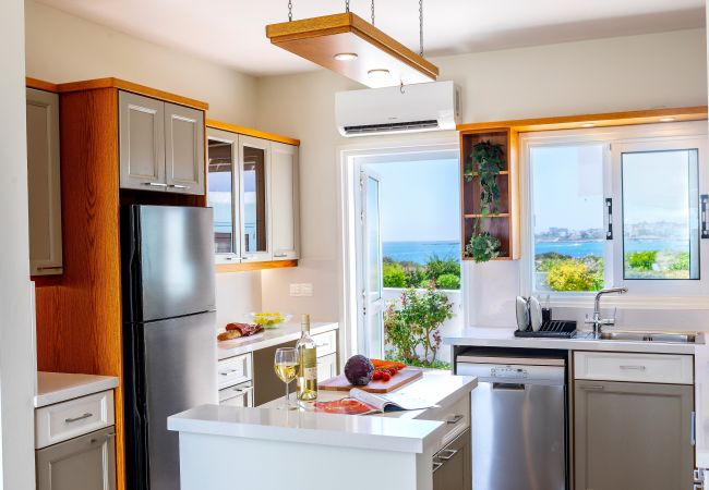 Villa in Protaras - Protaras Seafront Villa Violetta Villa in Protaras - Protaras Seafront Villa Violetta