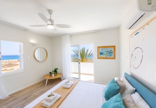 Villa in Protaras - Protaras Seafront Villa Violetta Villa in Protaras - Protaras Seafront Villa Violetta