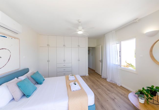 Villa in Protaras - Protaras Seafront Villa Violetta Villa in Protaras - Protaras Seafront Villa Violetta