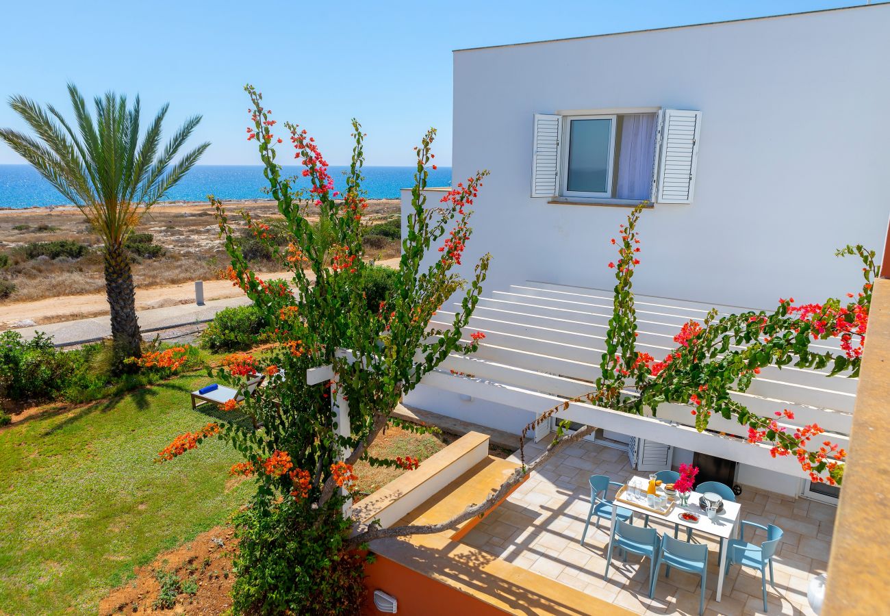 Villa in Protaras - Protaras Seafront Villa Violetta