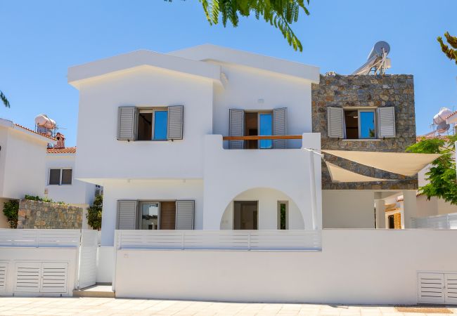 Villa in Protaras - Protaras Rose By The Sea Villa in Protaras - Protaras Rose By The Sea
