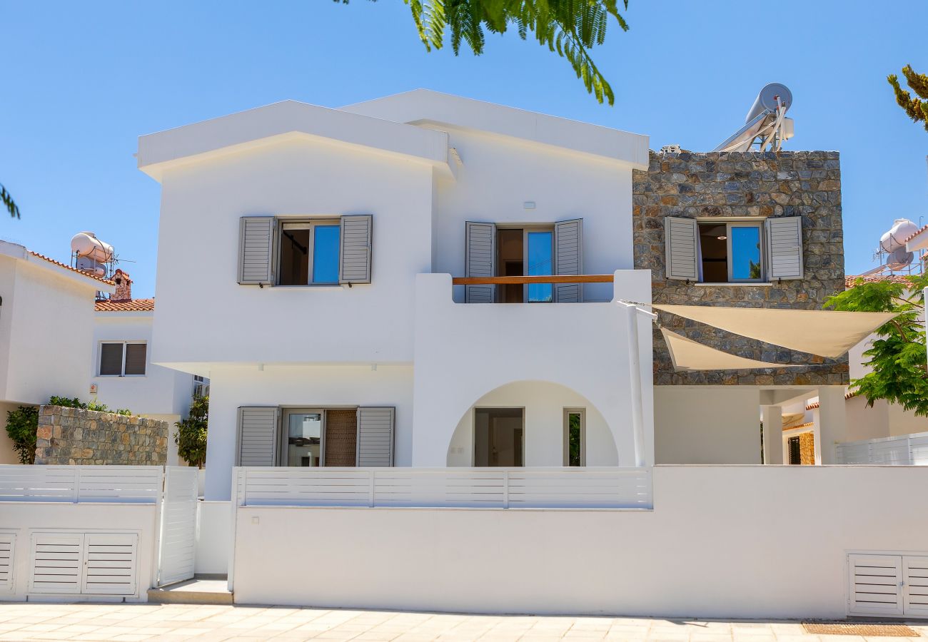 Villa in Protaras - Protaras Rose By The Sea