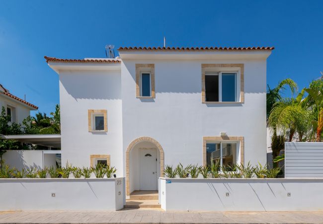 Villa in Protaras - Protaras Villa Dafni Villa in Protaras - Protaras Villa Dafni