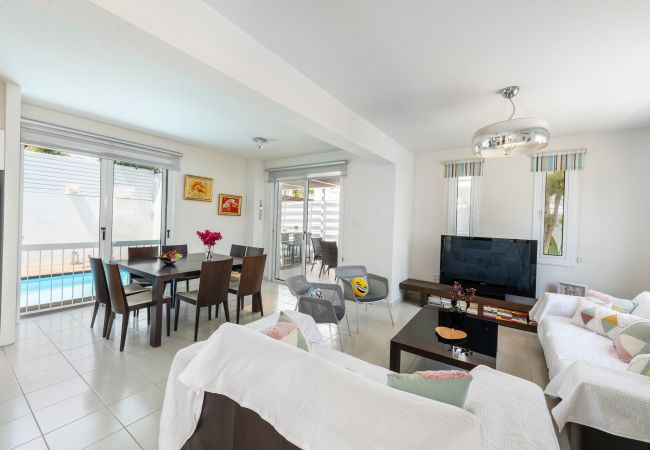 Villa in Protaras - Protaras Villa Dafni Villa in Protaras - Protaras Villa Dafni