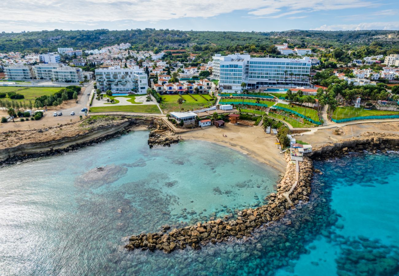 Apartment in Protaras - Protaras Thalassa Beachfront Suite