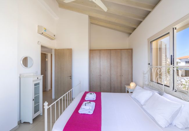 Villa in Protaras - Protaras Artisan Seafront Villa 1 Villa in Protaras - Protaras Artisan Seafront Villa 1