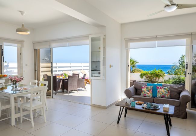 Villa in Protaras - Protaras Artisan Seafront Villa 1 Villa in Protaras - Protaras Artisan Seafront Villa 1