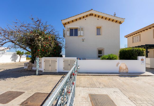 Villa in Protaras - Protaras Artisan Seafront Villa 1 Villa in Protaras - Protaras Artisan Seafront Villa 1