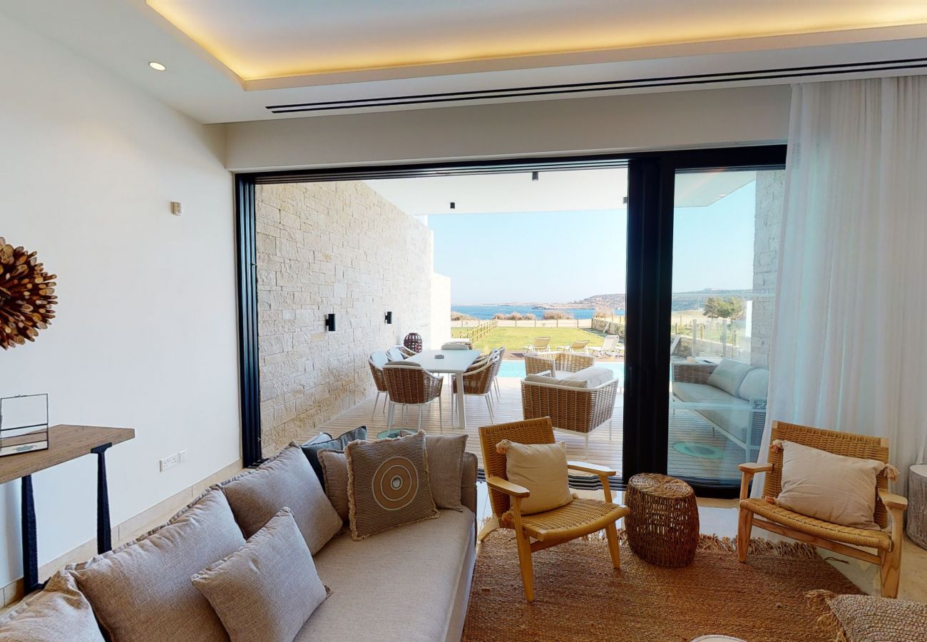 Villa in Protaras - Periyiali Seafront Villa Athina