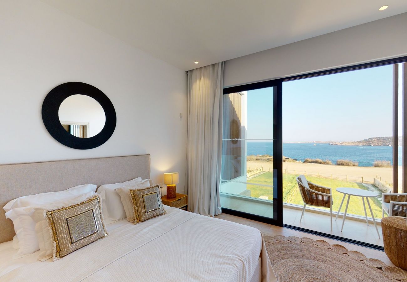 Villa in Protaras - Periyiali Seafront Villa Athina