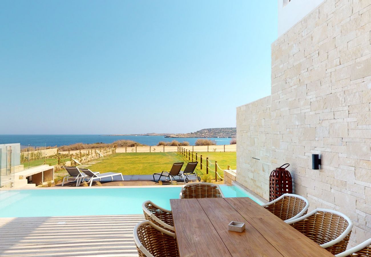 Villa in Protaras - Periyiali Seafront Villa Aphrodite