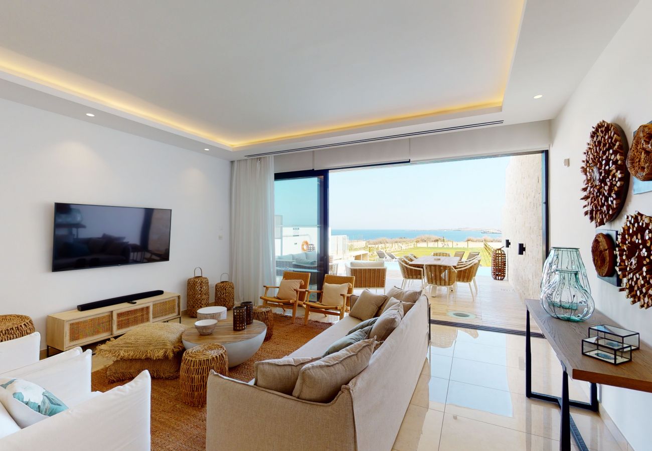 Villa in Protaras - Periyiali Seafront Villa Aphrodite