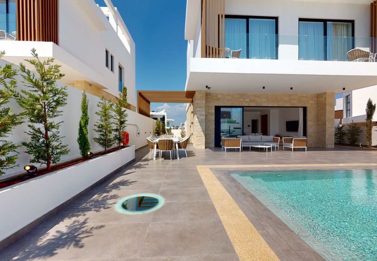 Villa in Protaras - Periyiali Side Seaview Villa Erato
