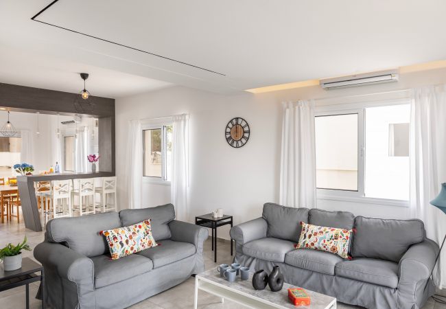 Villa in Ayia Napa - Napa Bay View Villa 3 Villa in Ayia Napa - Napa Bay View Villa 3