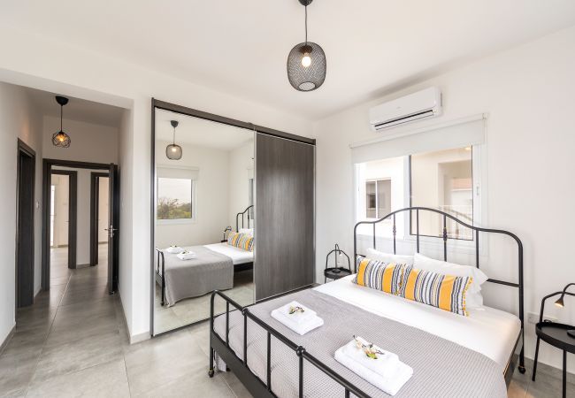 Villa in Ayia Napa - Napa Bay View Villa 3 Villa in Ayia Napa - Napa Bay View Villa 3