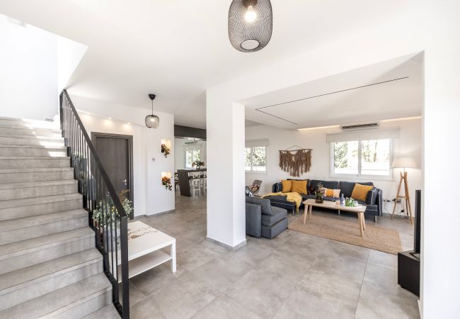 Villa in Ayia Napa - Napa Bay View Villa 7 Villa in Ayia Napa - Napa Bay View Villa 7