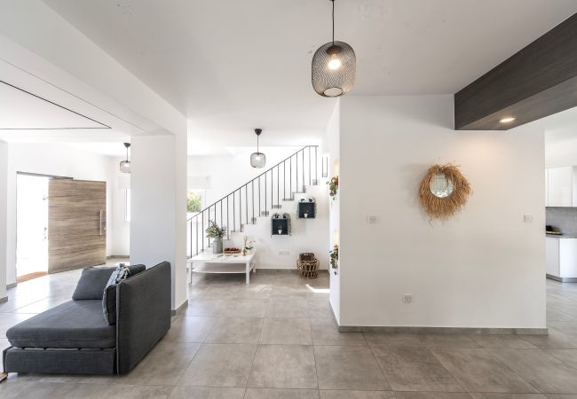 Villa in Ayia Napa - Napa Bay View Villa 7 Villa in Ayia Napa - Napa Bay View Villa 7