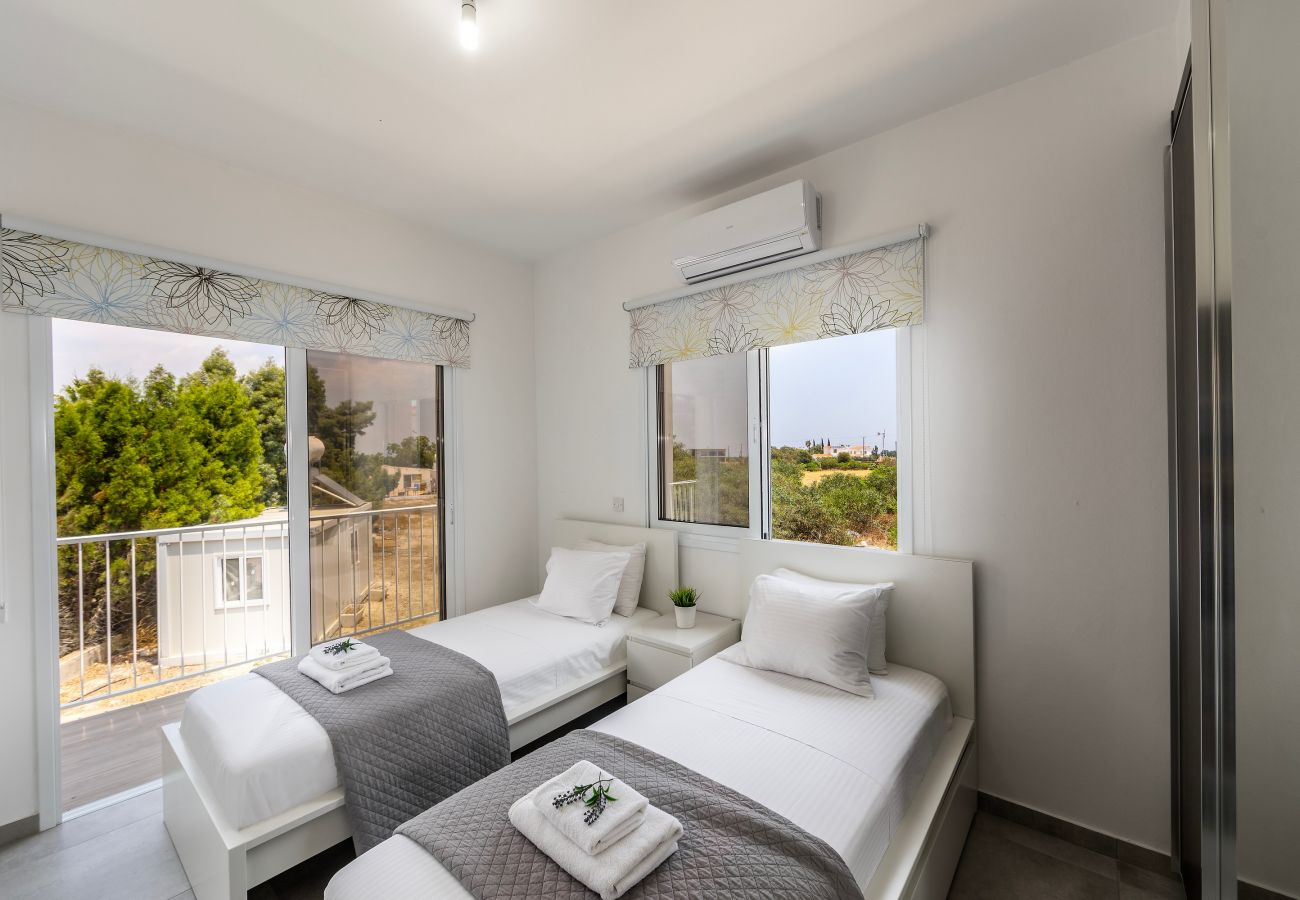 Villa in Ayia Napa - Napa Bay View Villa 8
