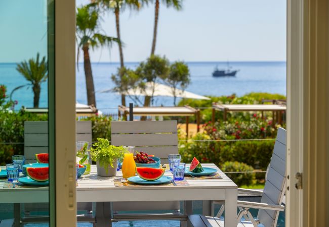 Villa in Protaras - Protaras Sunrise Zen Seafront Villa Villa in Protaras - Protaras Sunrise Zen Seafront Villa