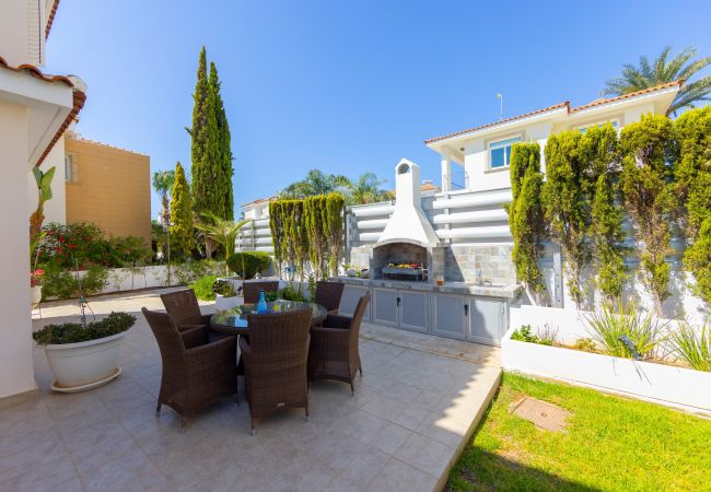 Villa in Protaras - Protaras Sunrise Zen Seafront Villa Villa in Protaras - Protaras Sunrise Zen Seafront Villa
