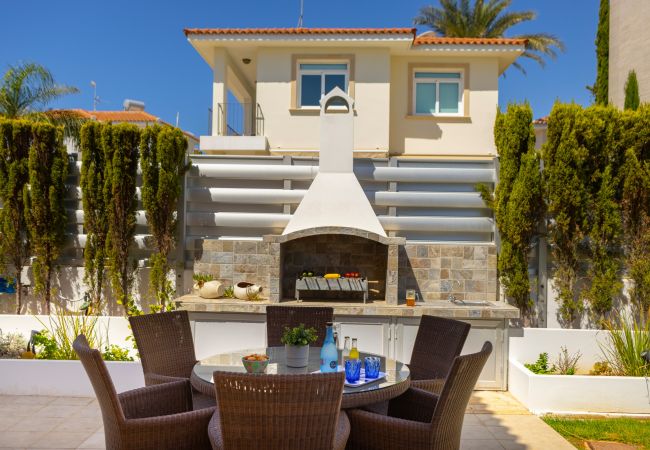 Villa in Protaras - Protaras Sunrise Zen Seafront Villa Villa in Protaras - Protaras Sunrise Zen Seafront Villa