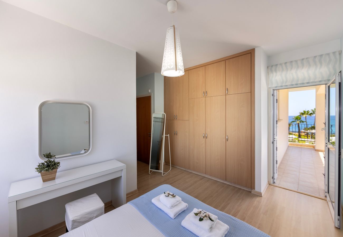 Villa in Protaras - Protaras Sunrise Zen Seafront Villa