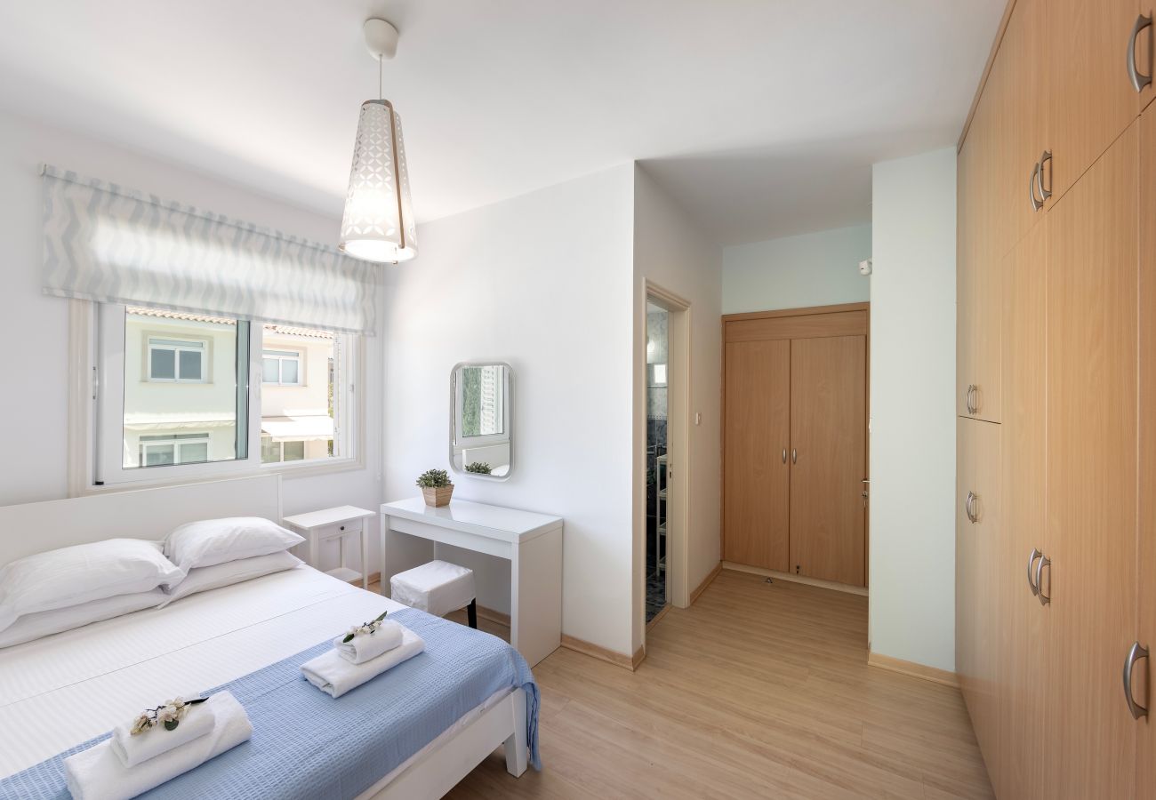 Villa in Protaras - Protaras Sunrise Zen Seafront Villa