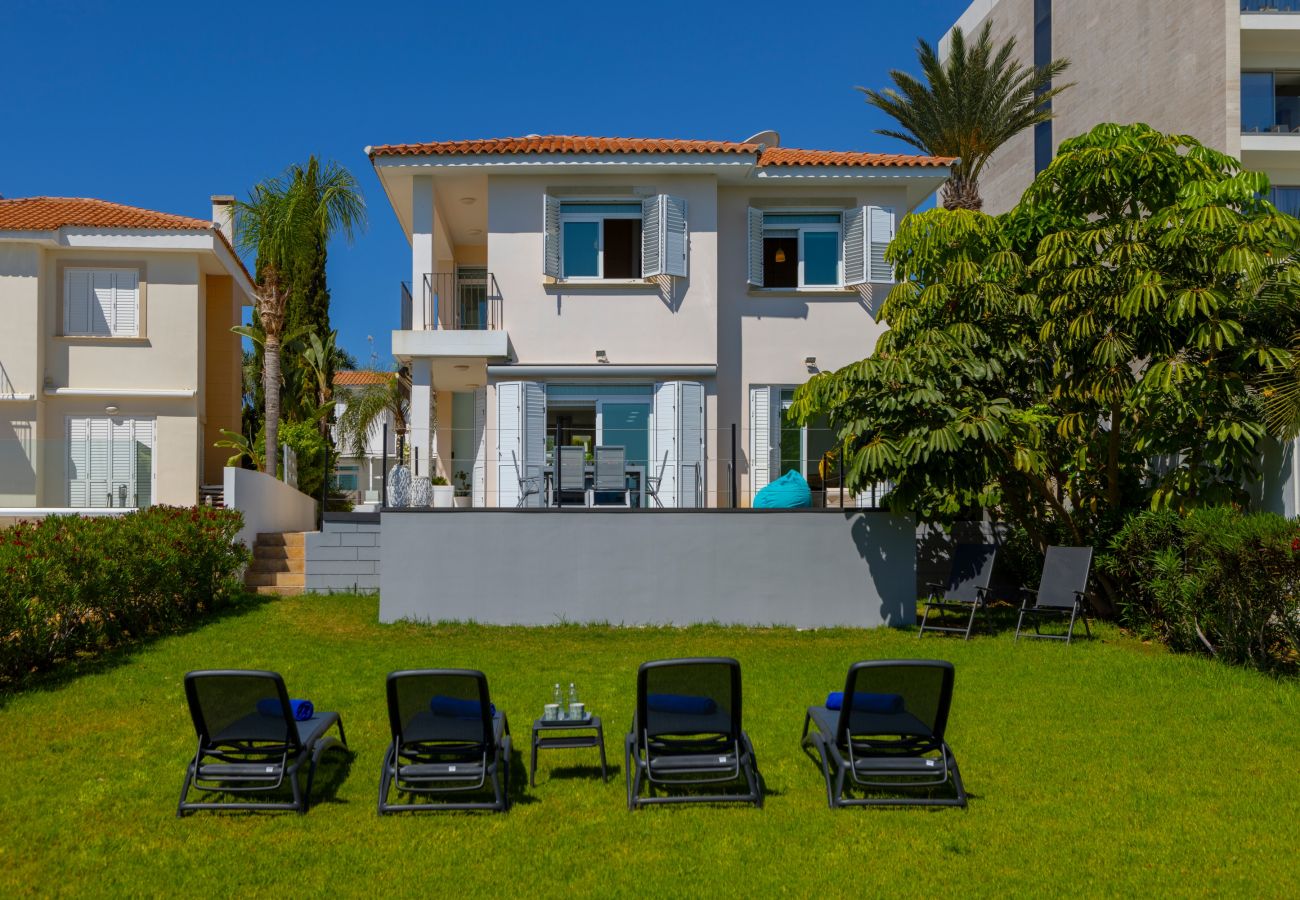 Villa in Protaras - Protaras Sunrise Zen Seafront Villa