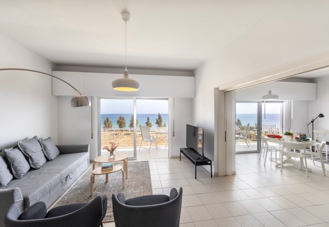 Apartment in Protaras - Protaras H2O Seafront Suite Apartment in Protaras - Protaras H2O Seafront Suite