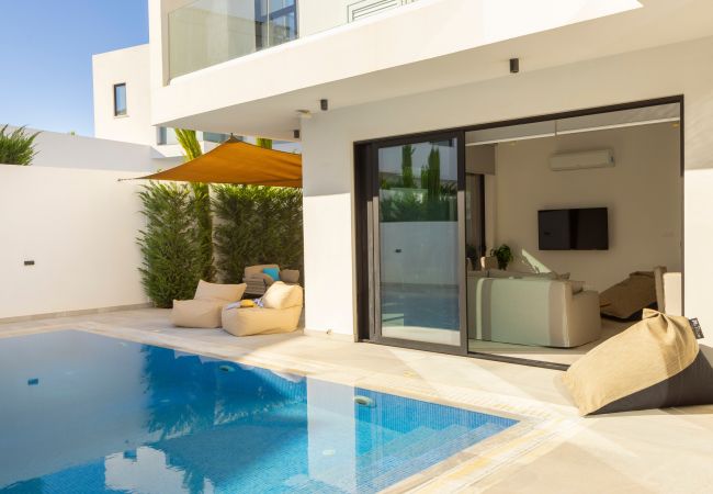 Villa in Protaras - Protaras Periyiali Seaside Villa 33 Villa in Protaras - Protaras Periyiali Seaside Villa 33