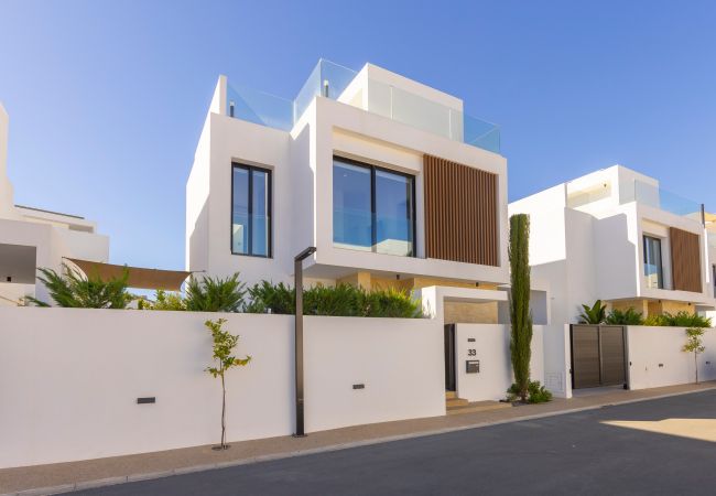 Villa in Protaras - Protaras Periyiali Seaside Villa 33 Villa in Protaras - Protaras Periyiali Seaside Villa 33