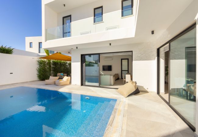 Villa in Protaras - Protaras Periyiali Seaside Villa 33 Villa in Protaras - Protaras Periyiali Seaside Villa 33