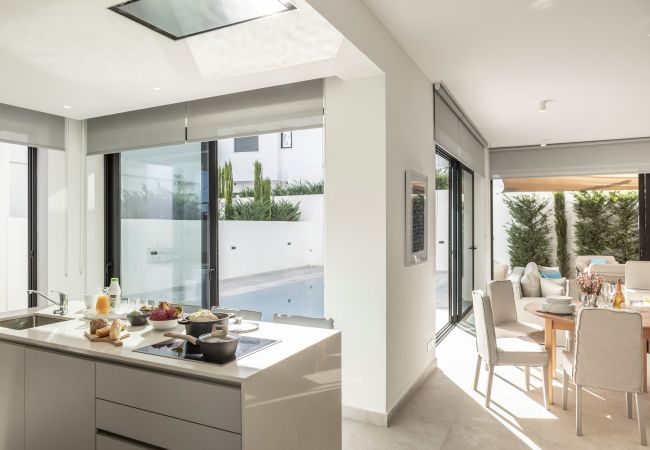 Villa in Protaras - Protaras Periyiali Seaside Villa 33 Villa in Protaras - Protaras Periyiali Seaside Villa 33