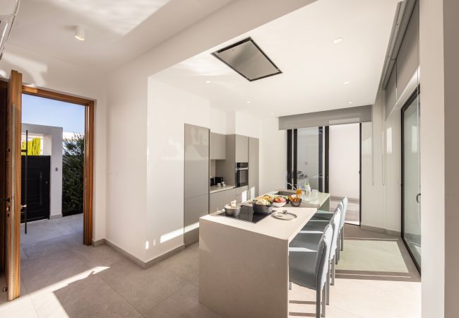 Villa in Protaras - Protaras Periyiali Seaside Villa 33 Villa in Protaras - Protaras Periyiali Seaside Villa 33