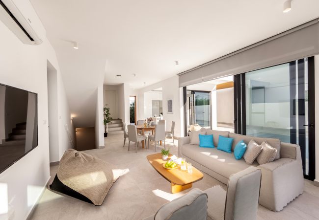 Villa in Protaras - Protaras Periyiali Seaside Villa 33 Villa in Protaras - Protaras Periyiali Seaside Villa 33